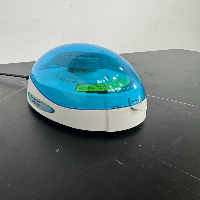 Benchmark myFUGE Mini Centrifuge image 0